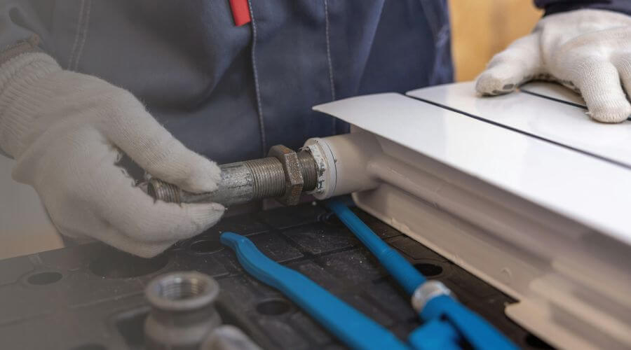 Expert burst pipe repair services in Albion, IL